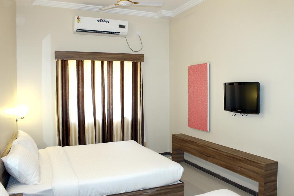 Oyo 4316 Hotel Sai Empire เชอร์ดี ห้อง รูปภาพ