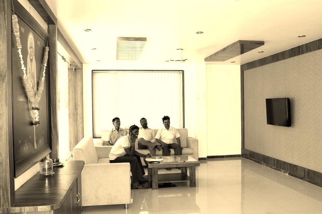 Oyo 4316 Hotel Sai Empire เชอร์ดี ภายนอก รูปภาพ