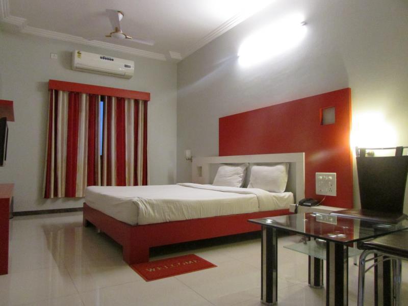 Oyo 4316 Hotel Sai Empire เชอร์ดี ภายนอก รูปภาพ
